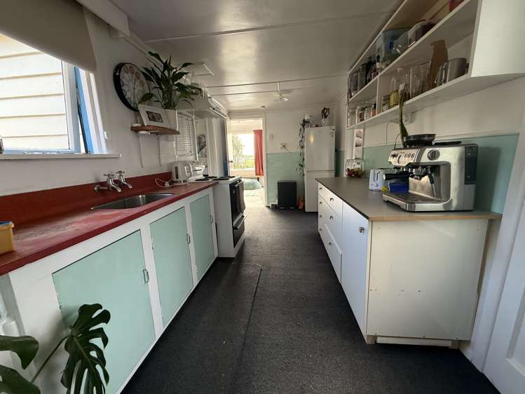 9 Rimu Street Kaka Point_8