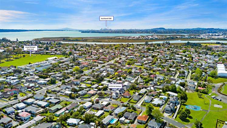 14b Kirrie Avenue Te Atatu South_21