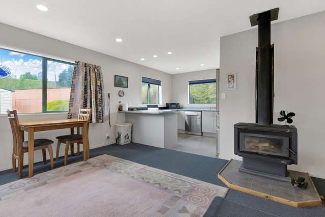 48 Lyndon Street Waiau_4