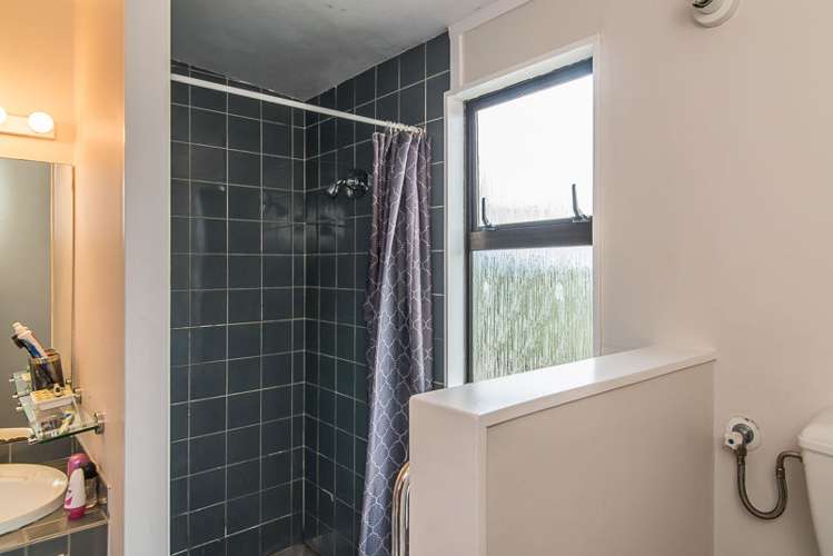 1 Torquay Terrace Newtown_9