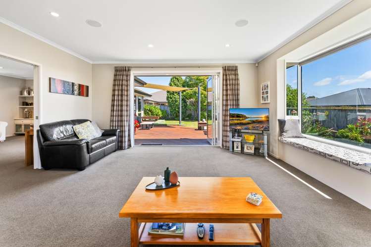 6 Joyce Place Richmond_13