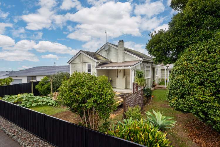 24 Arahoe Road New Lynn_12