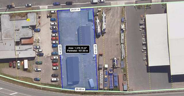 Central City Large Yard with Power