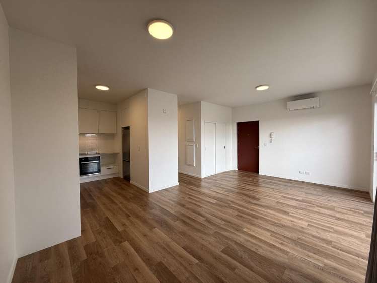 6/245 Hobsonville Point Road Hobsonville_1