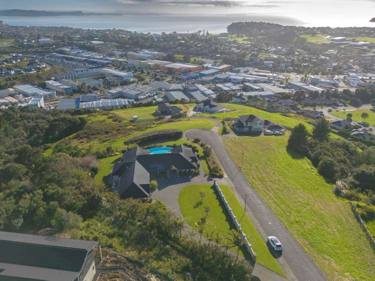 1 Myra G Place Stanmore Bay_31