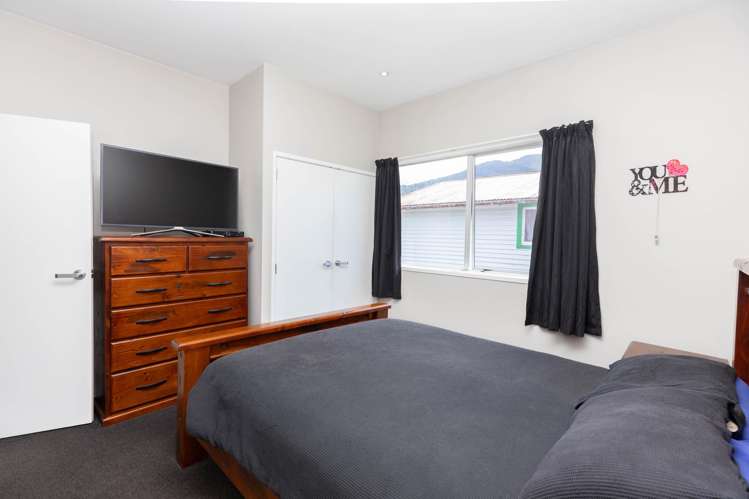 7 Croft Place Greymouth_11