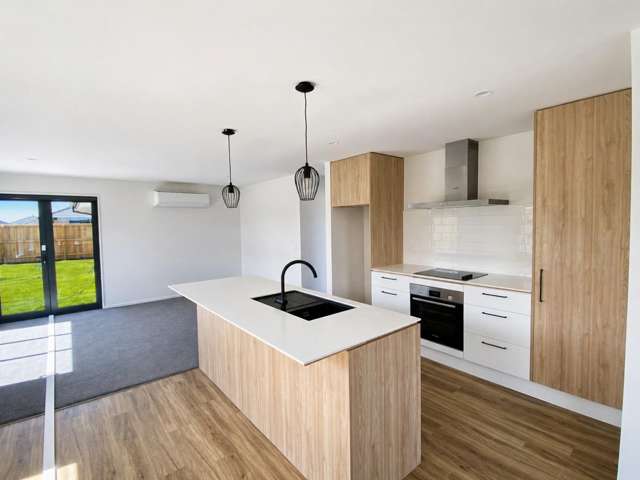 179 Faringdon Boulevard 11103_2