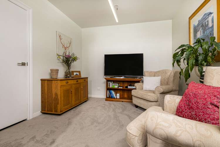 47 Lake Road Devonport_14