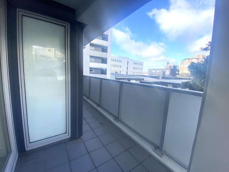 215/72-82 Taranaki Street 2185_8