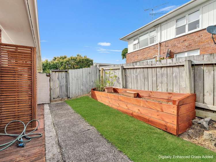 2/30 Simkin Avenue Saint Johns_15
