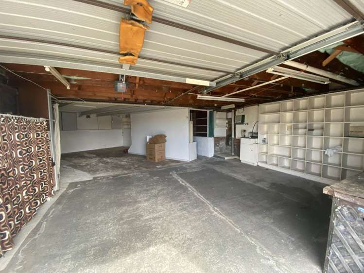 22 Mcfadzean Drive Blockhouse Bay_11