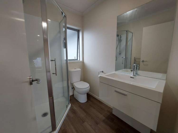 215F Massey Street 1067_8