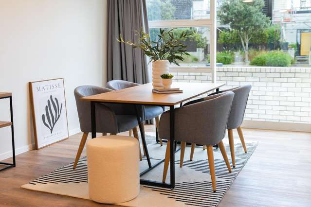 4/4 Glidepath Road Hobsonville