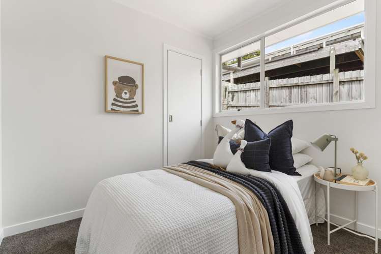 2/15 Seabar Place Glen Eden_11