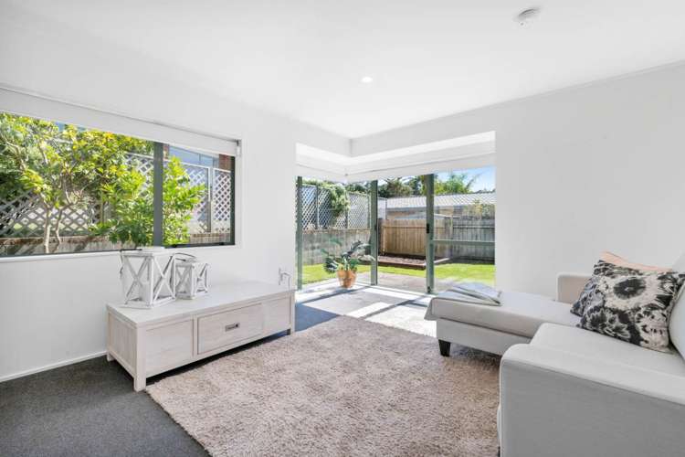 7c Shadon Place Stanmore Bay_9