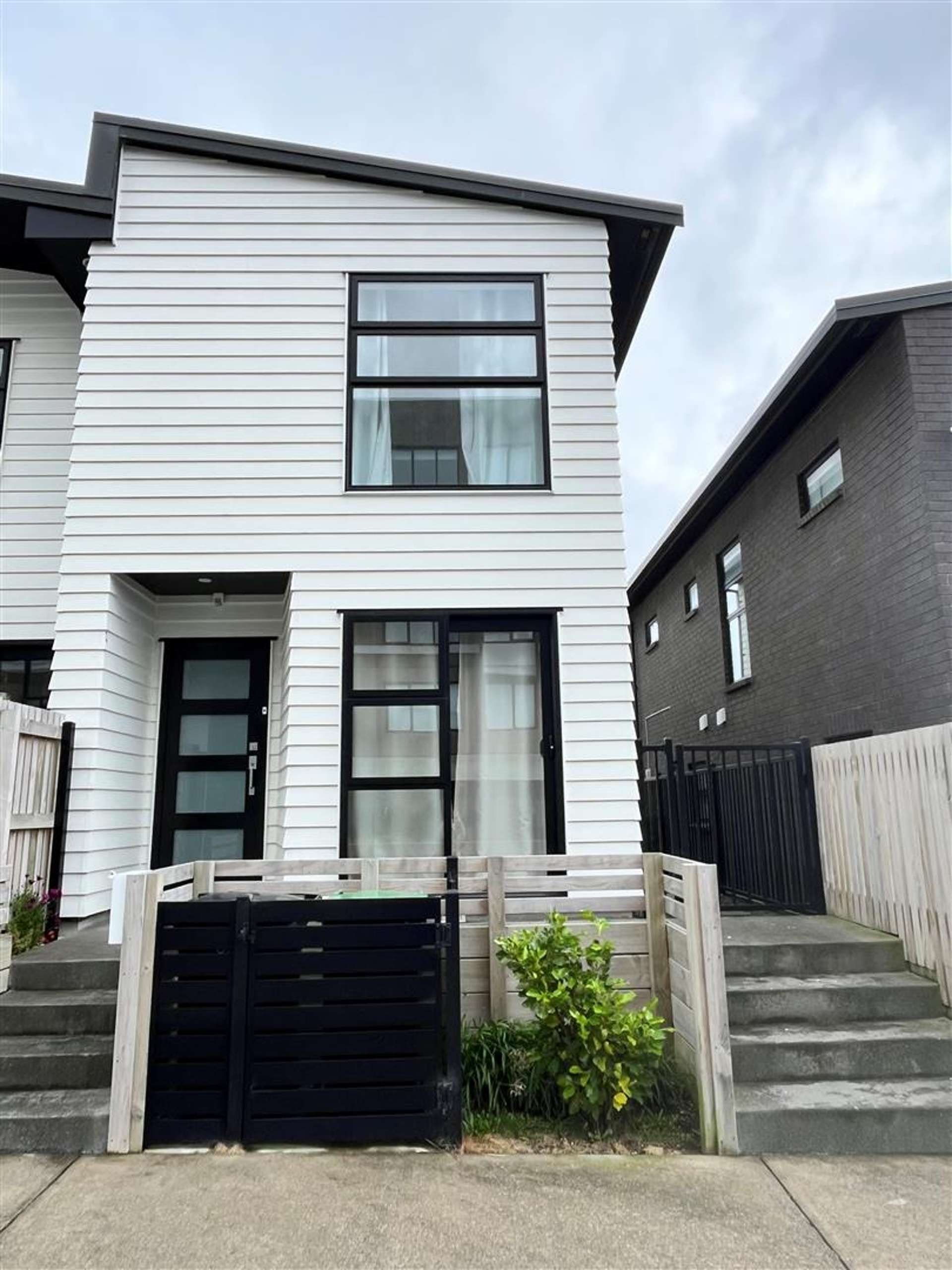 22 Rauemi Way Te Atatu South_0