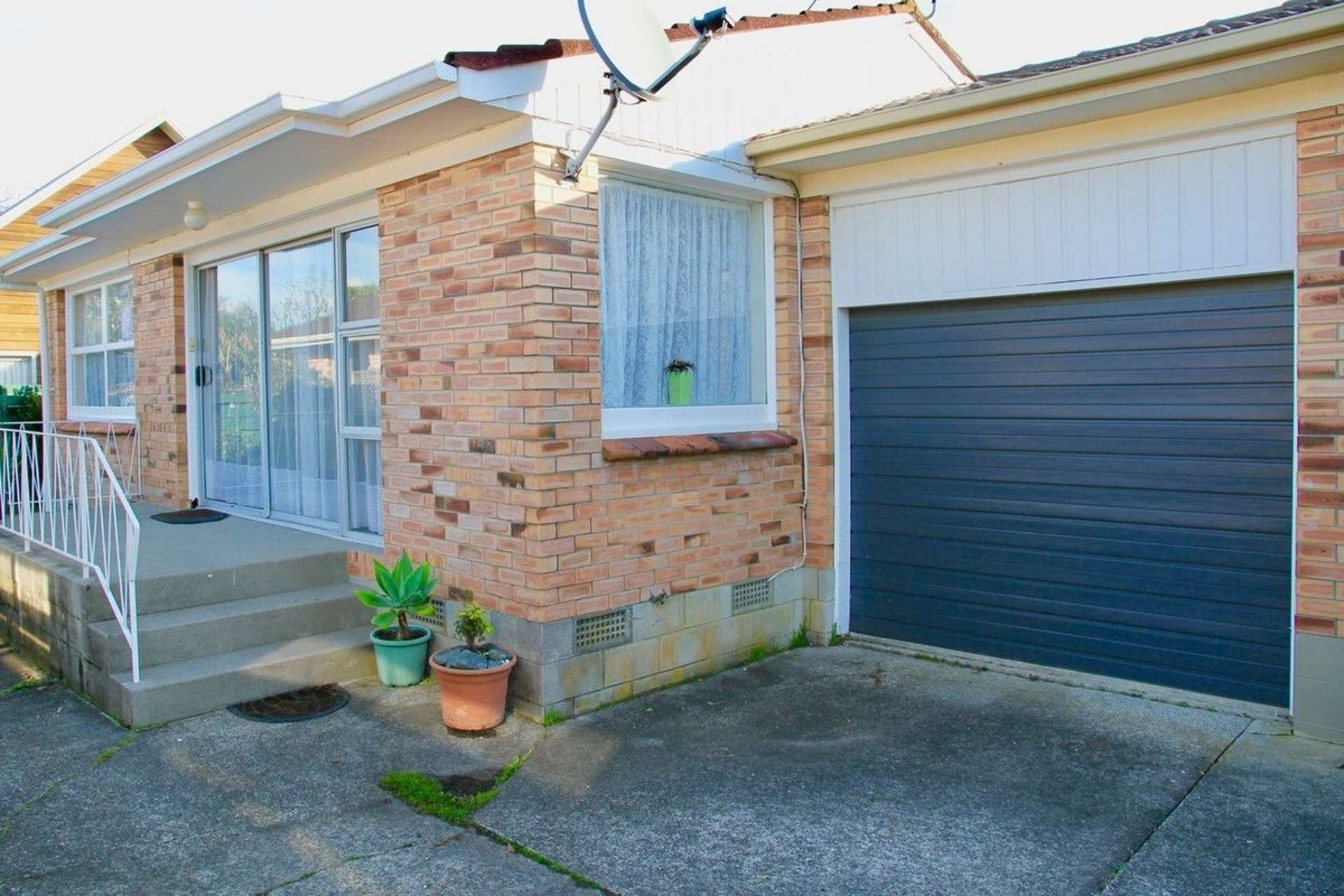 2/14 Riverside Road Orewa_0