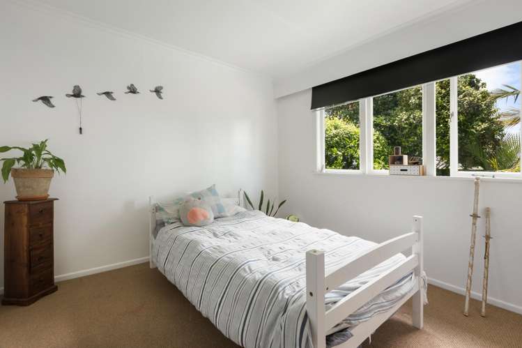 11 Roretana Drive Athenree_12