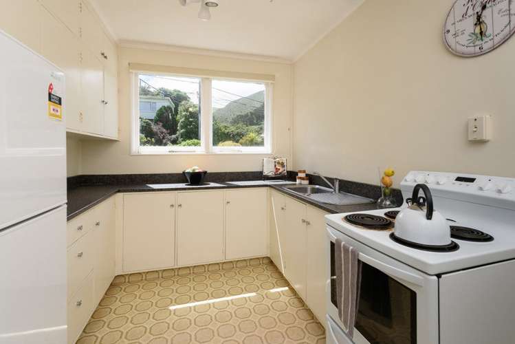 1/1 Canterbury Street Karori_6