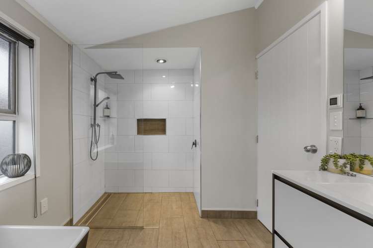 955 River Road Broadlands_11