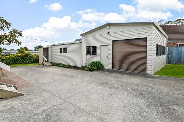 30 Ozich Avenue Te Atatu South_14