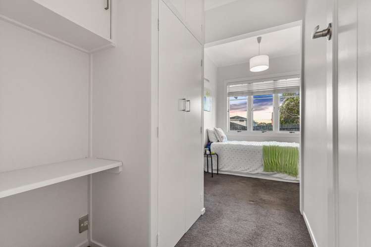 21 Islington Avenue New Lynn_15