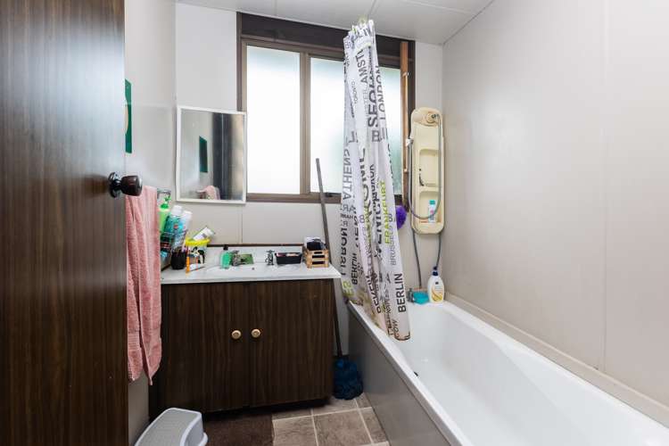 12 Bromley Road Bromley_10