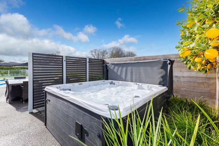 54 Chedworth Avenue Chedworth_32