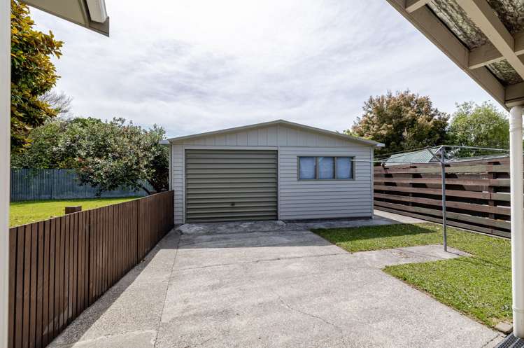 8 Saturn Crescent Milson_32