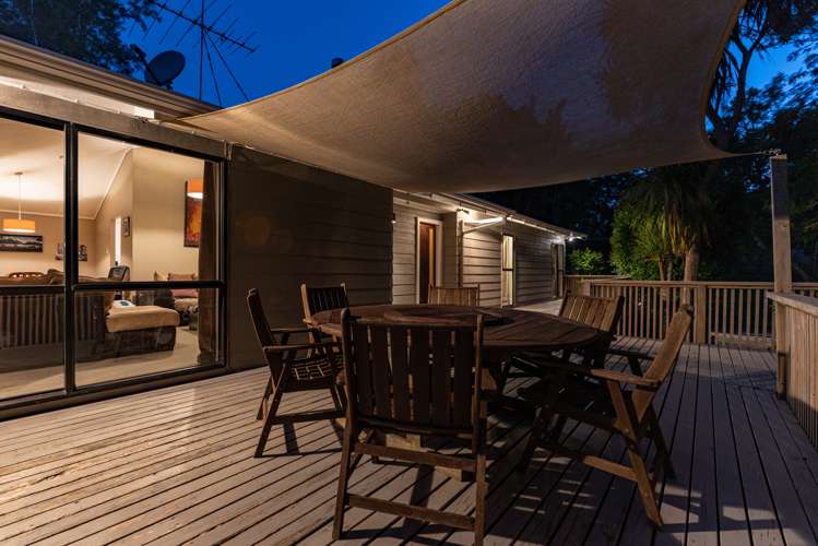 66 Gledstane Road Stanmore Bay_24