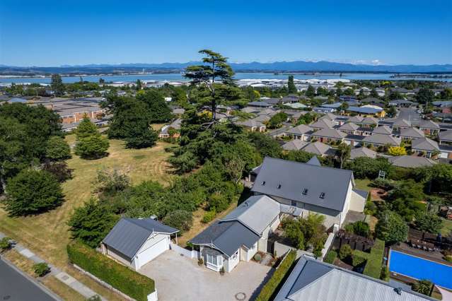 77 Covent Drive Stoke_4