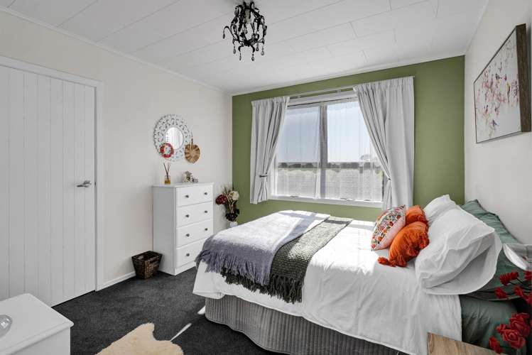 23 Clifton Drive Waitara_7