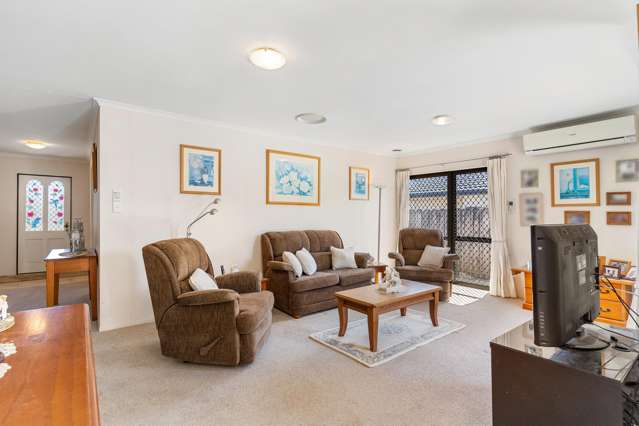 40 Nuneaton Drive Flat Bush_1