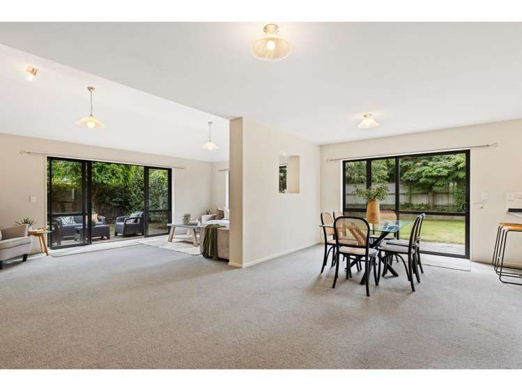 17 Sutton Place Dallington_6