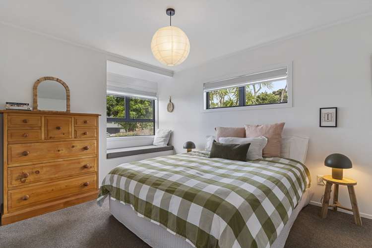 1/2 Telstar Place Beach Haven_6