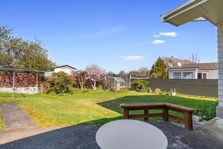 8 Wavell Crescent Lansdowne_14