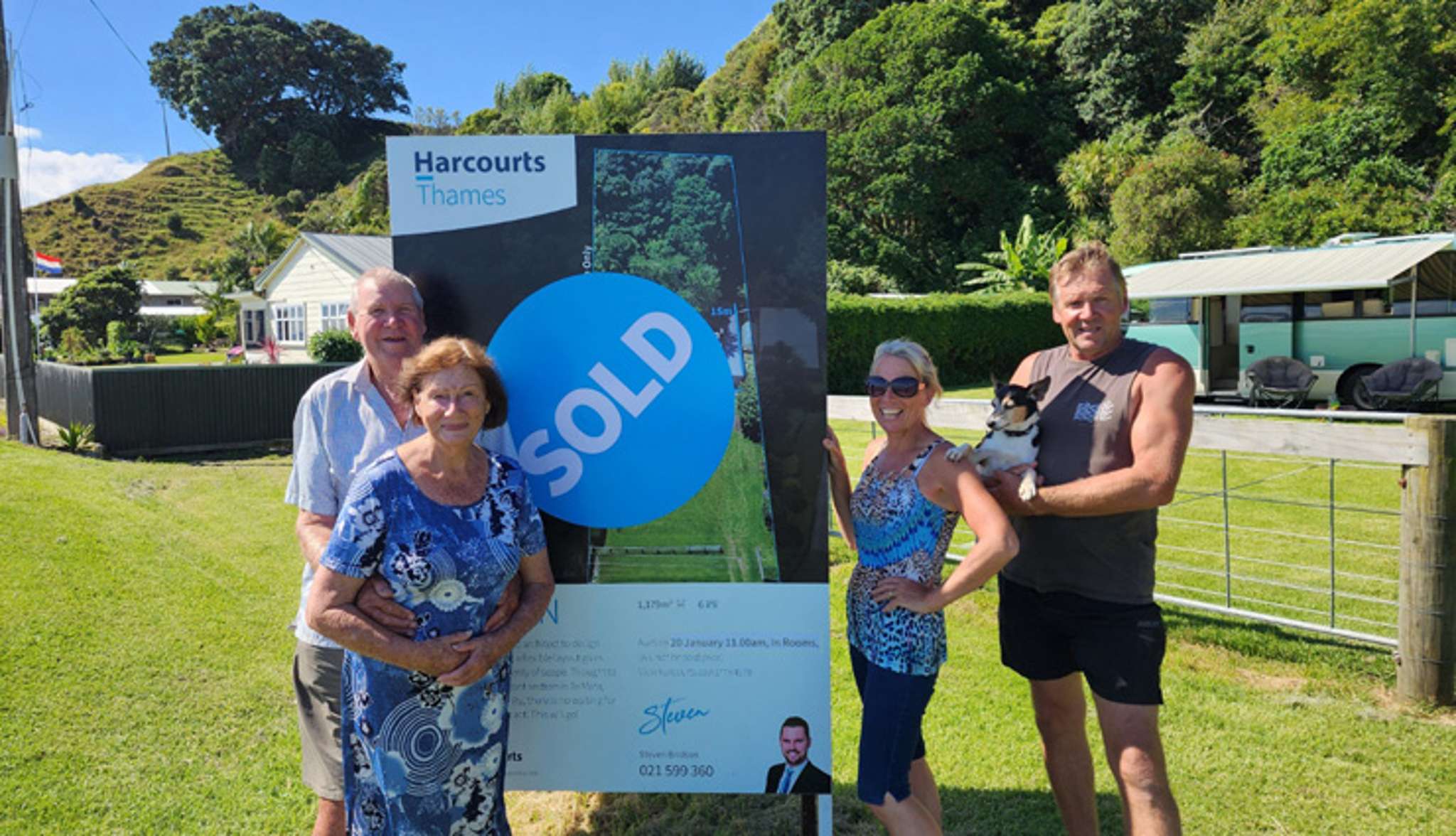 One of the last empty beachfront sections on Thames Coast Road sells for $820,000