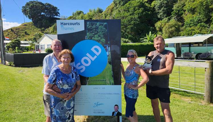 One of the last empty beachfront sections on Thames Coast Road sells for $820,000