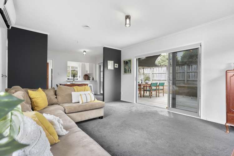 7 James Scott Place Te Atatu South_5