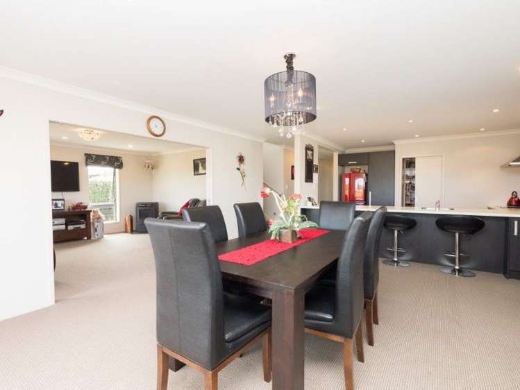 17 Ponderosa Place Opunake_12