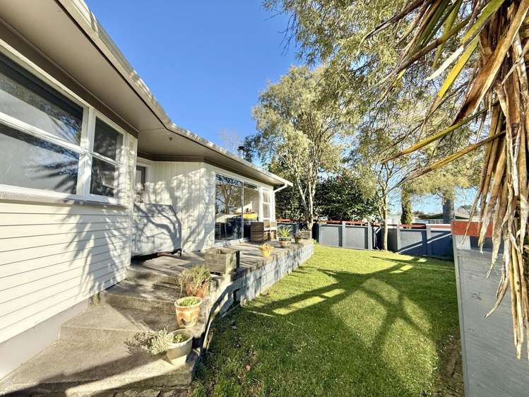 215 West Parkdale Street Tokoroa_15