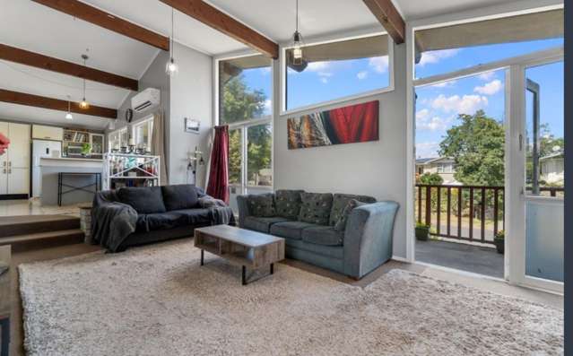 5 Joanna Place Deanwell_2