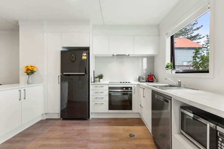 6/2 Brandon Road Glen Eden_5