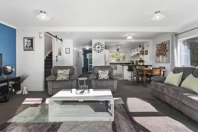 1/27 Lucienne Drive_5