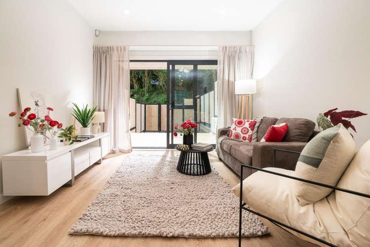 2,5,7,8/61 Madras Street_1