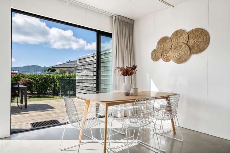 19 Finch Street One Tree Point_14