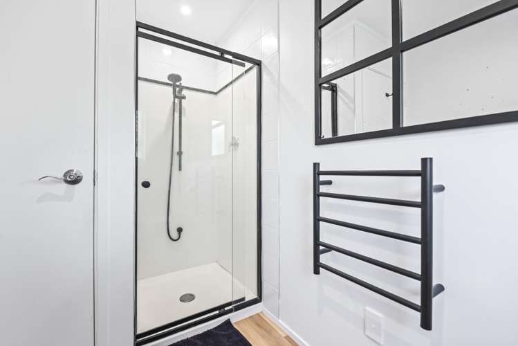1297B Whangaparaoa Road Army Bay_17