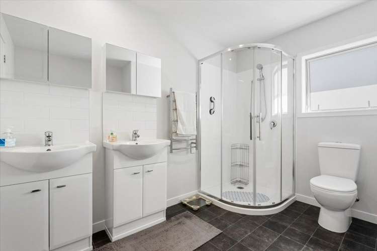 25 Hastings Road 11554_9