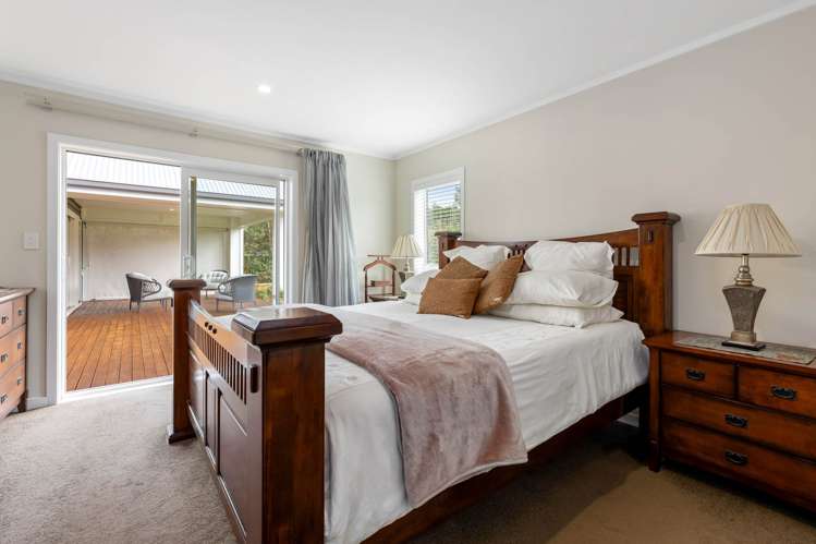 53 Arkles Strand Arkles Bay_14