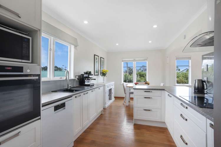 2 Quiet Street Te Atatu South_7